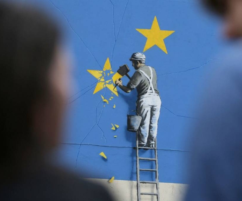 O ανατρεπτικός Banksy «ξαναχτύπησε» και στέλνει καυστικό μήνυμα για το Brexit