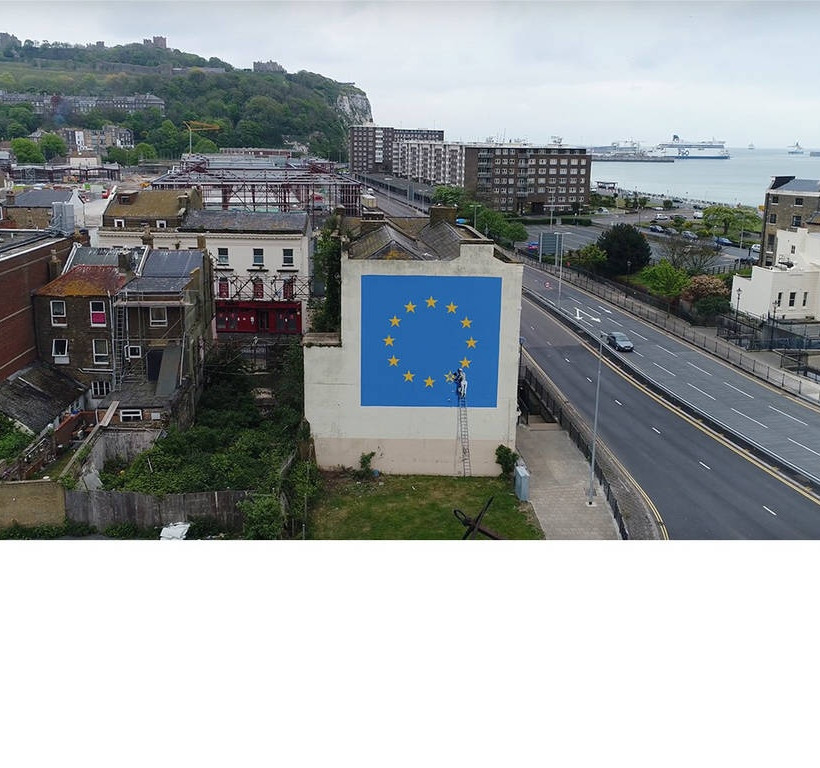 O ανατρεπτικός Banksy «ξαναχτύπησε» και στέλνει καυστικό μήνυμα για το Brexit
