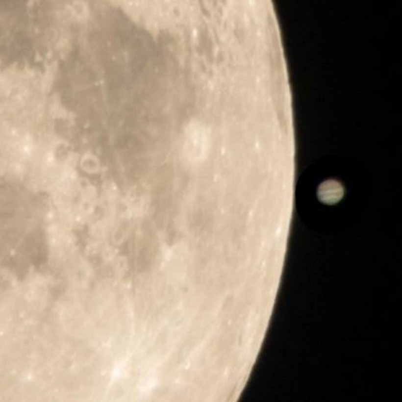 Εικόνες που κόβουν την ανάσα: Ο χορός του Δία με τη Σελήνη!