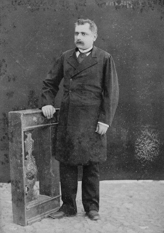 COSMOTE HISTORY: Μίνωας Καλοκαιρινός - Ο πρώτος ανασκαφέας της Κνωσού