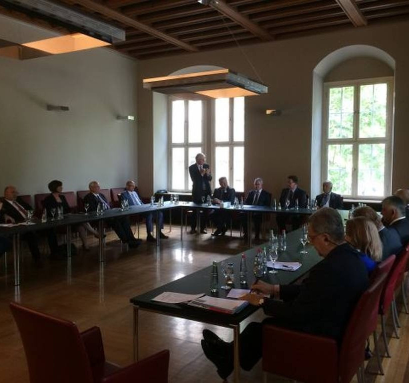 Αποκάλυψη - βόμβα: Οι Γερμανοί «ξανάρχονται» με τις ευλογίες Τσίπρα και Σόιμπλε 