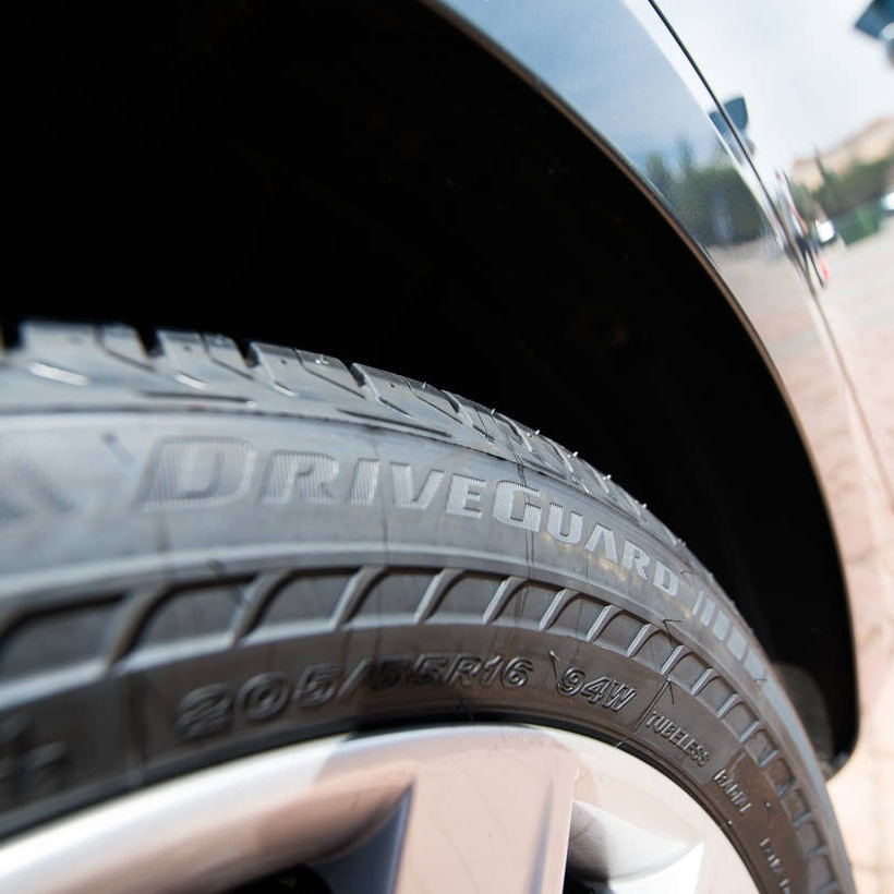 Ρεζέρβα τέλος! Το νέο ελαστικό της Bridgestone υπόσχεται 80 επιπλέον χιλιόμετρα ακόμα κι αν κλατάρει