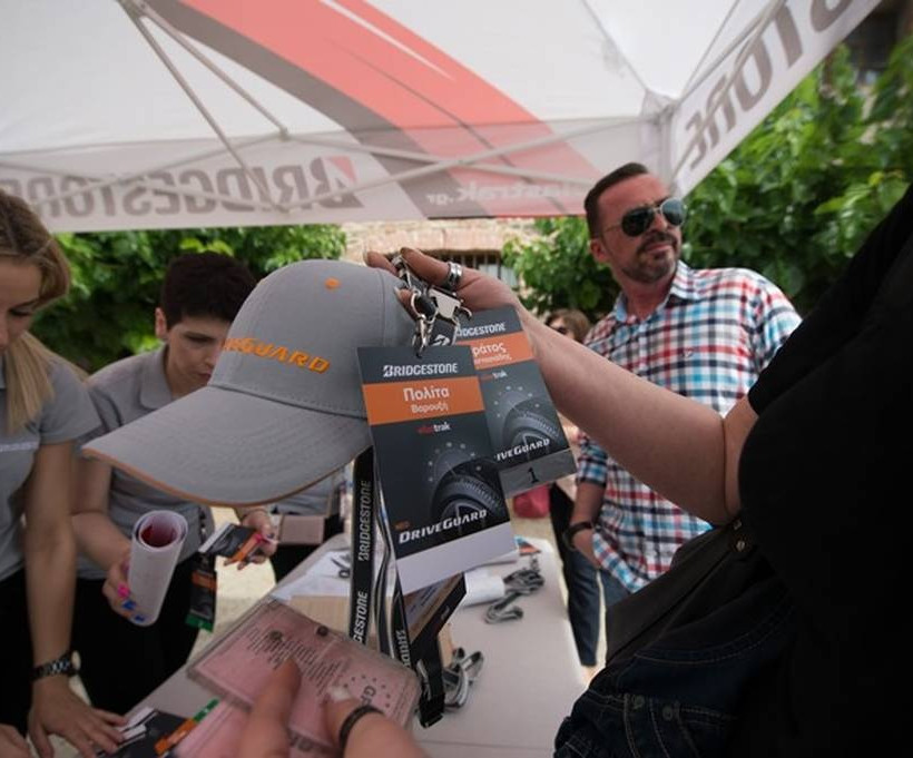 Ρεζέρβα τέλος! Το νέο ελαστικό της Bridgestone υπόσχεται 80 επιπλέον χιλιόμετρα ακόμα κι αν κλατάρει