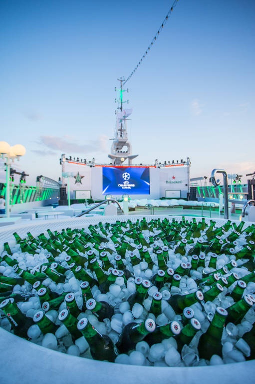 Ένας σταρ του ποδοσφαίρου, μία μπίρα, ένας τελικός και μία κρουαζιέρα…