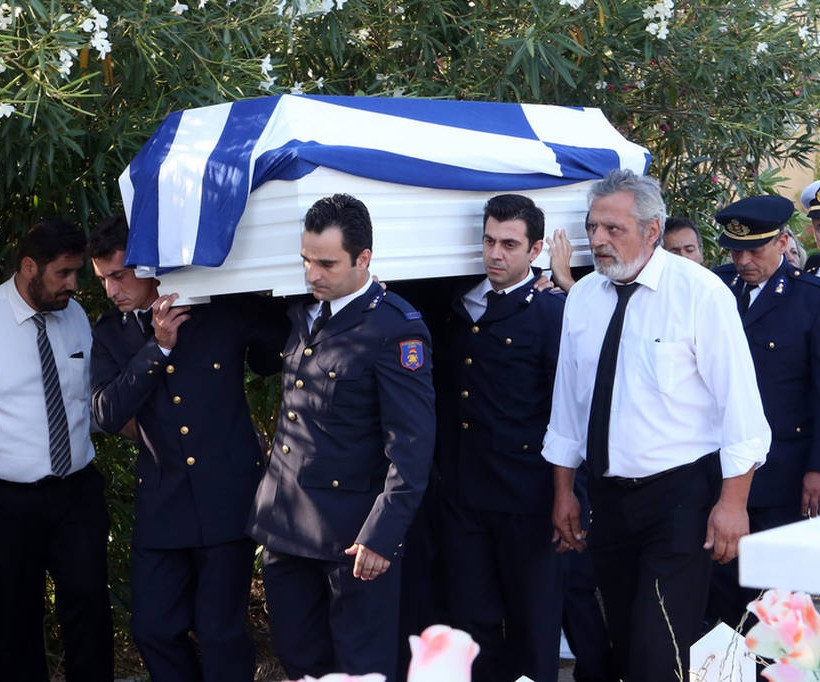 Κέρκυρα: Θρήνος στην κηδεία του αδικοχαμένου Ανθυποπυραγού (pics)