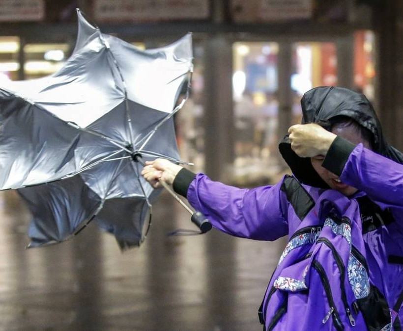 Δεκάδες τραυματίες από το χτύπημα τυφώνα στην Ταϊβάν (Pics)