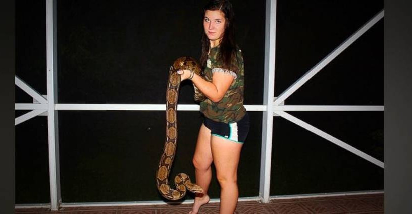 Τρομακτικό: Ανακάλυψαν βόα μήκους 1,8 μέτρων στη σοφίτα του σπιτιού τους (pics)