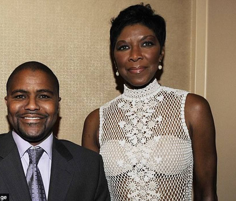 Σοκ: Πέθανε ο γιος πασίγνωστης τραγουδίστριας (pics)