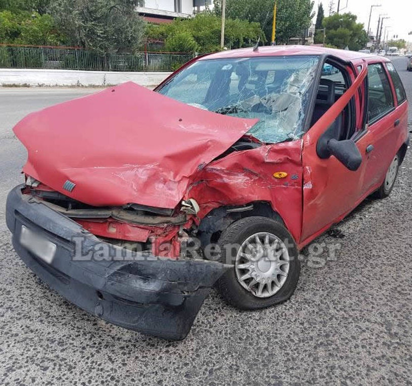 Λαμία: Πέρασε με κόκκινο και σκόρπισε τον τρόμο (pics)