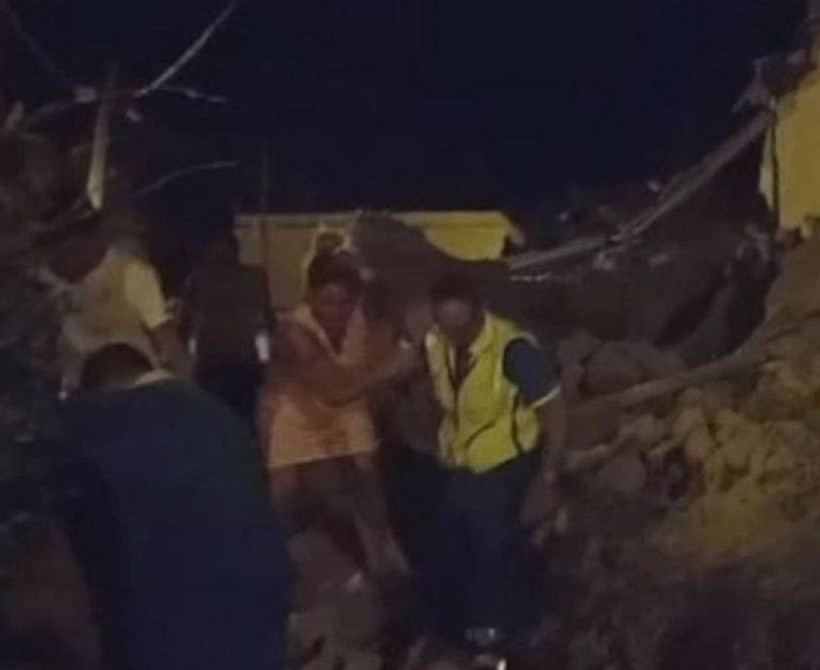 Σεισμός Ιταλία: Μάχη με το χρόνο για τους εγκλωβισμένους στα ερείπια 