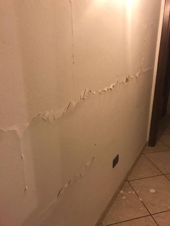 Σεισμός ταρακούνησε την Ιταλία: Πληροφορίες για τραυματίες και αγνοούμενους (pics+vid)