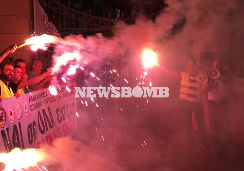 ΔΕΘ 2017: Συγκέντρωση διαμαρτυρίας ενστόλων - «Φυλάμε Θερμοπύλες, ζητάμε αναγνώριση» (pics)