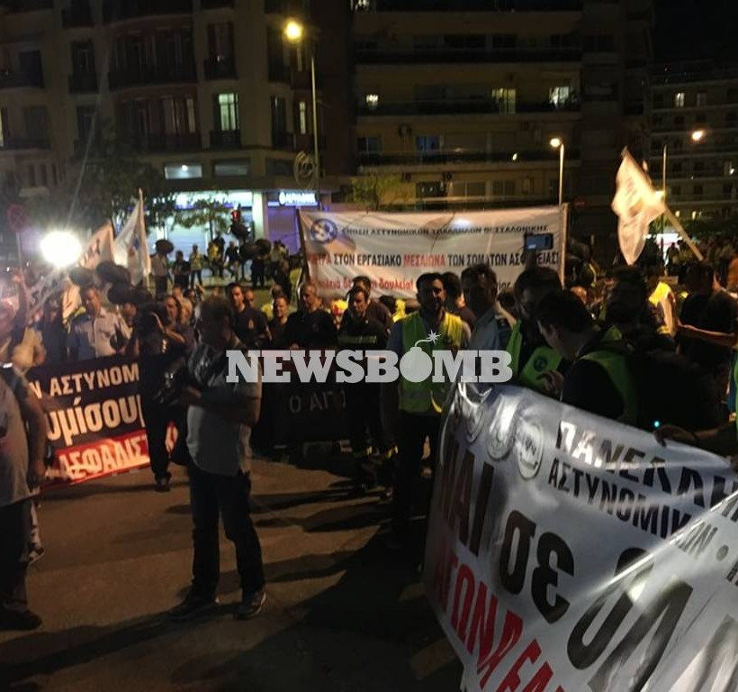 ΔΕΘ 2017: Συγκέντρωση διαμαρτυρίας ενστόλων - «Φυλάμε Θερμοπύλες, ζητάμε αναγνώριση» (pics)