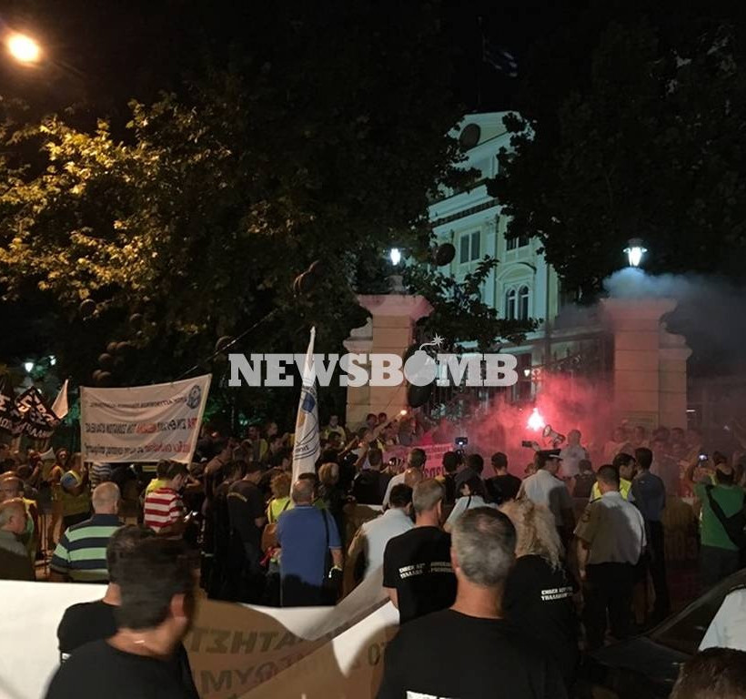 ΔΕΘ 2017: Συγκέντρωση διαμαρτυρίας ενστόλων - «Φυλάμε Θερμοπύλες, ζητάμε αναγνώριση» (pics)