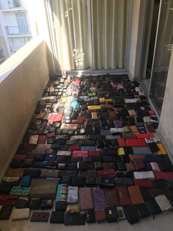 Στα χέρια της Αστυνομίας μεγάλη σπείρα πορτοφολάδων - Είχαν «ξαφρίσει» περισσότερα από 4.000 άτομα