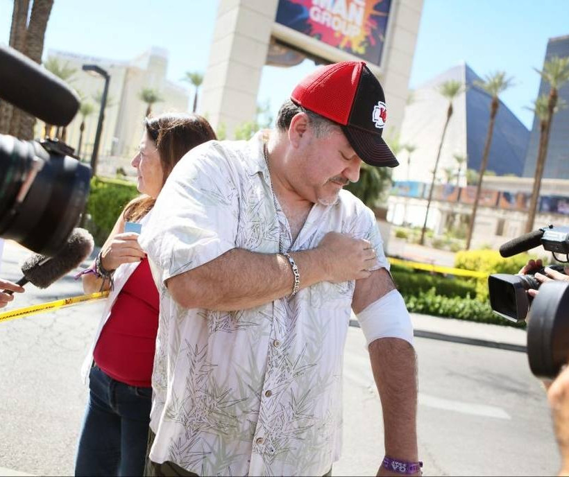 Ο μακελάρης του Λας Βέγκας νεκρός ανάμεσα σε εκατοντάδες σφαίρες (ΠΡΟΣΟΧΗ! ΣΚΛΗΡΕΣ ΕΙΚΟΝΕΣ)