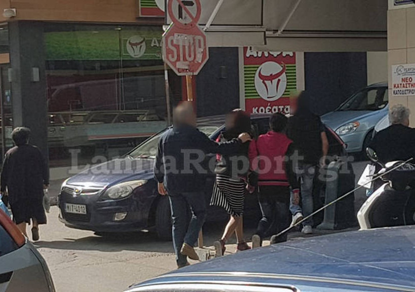 Λαμία – Απίστευτο! Δείτε τι έκανε μία γυναίκα όταν μπήκαν κλέφτες σε κατάστημα (pics)