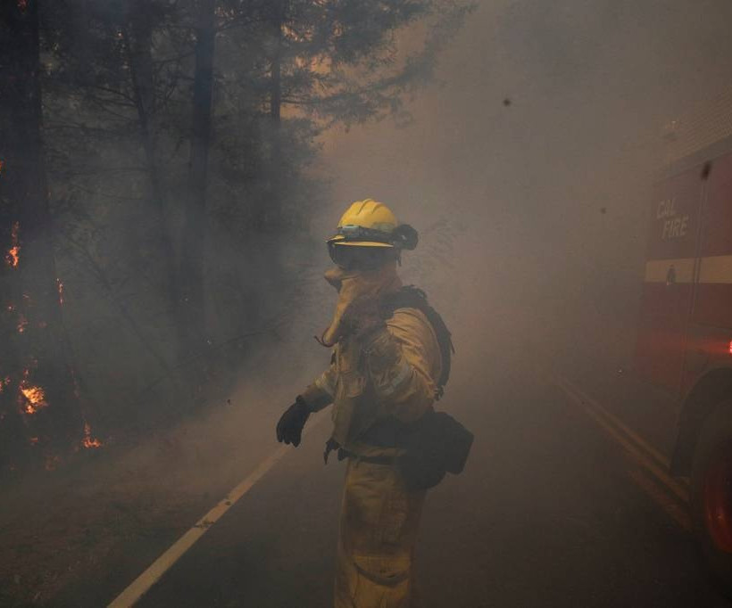 Πύρινος όλεθρος στην Καλιφόρνια: 31 νεκροί, εκατοντάδες αγνοούμενοι