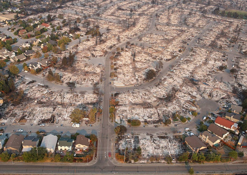 Πύρινος όλεθρος στην Καλιφόρνια: 31 νεκροί, εκατοντάδες αγνοούμενοι