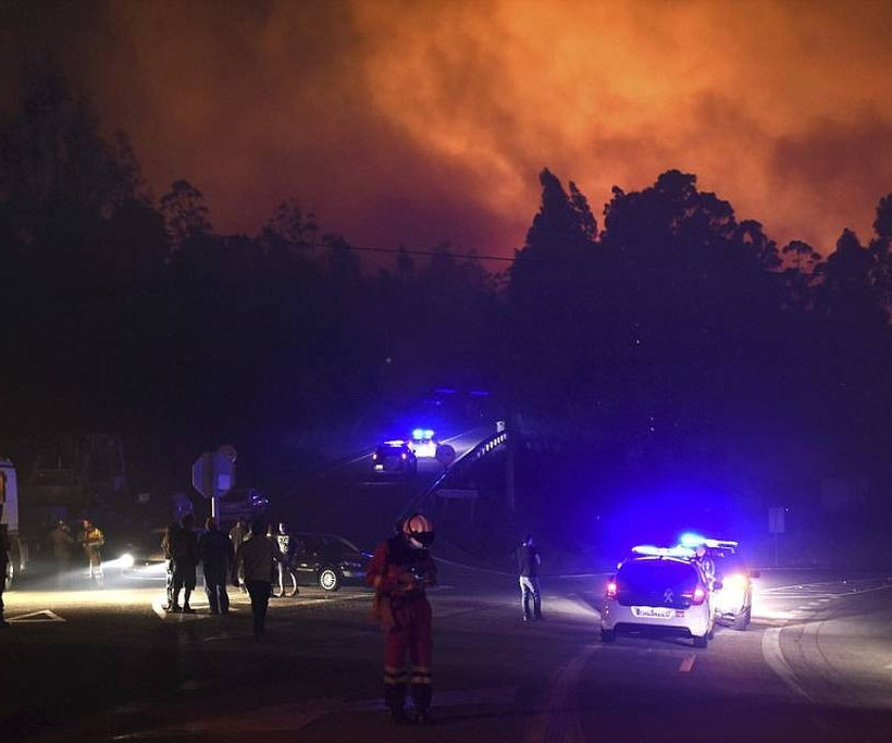 Νέα πύρινη κόλαση στην Πορτογαλία: Τουλάχιστον 27 νεκροί (pics+vid)