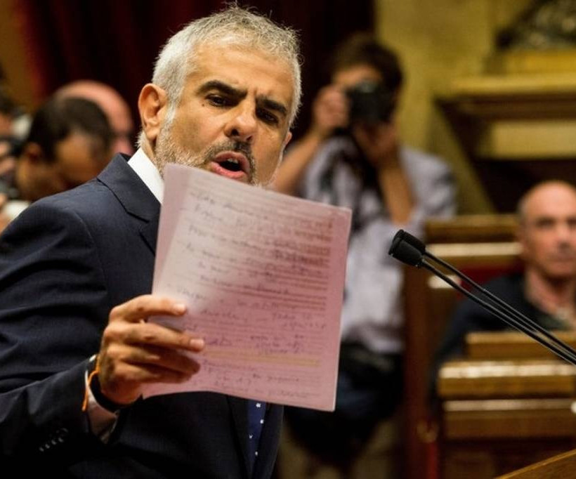 Ανακήρυξε την ανεξαρτησία της η Καταλονία – Ραγδαίες εξελίξεις 