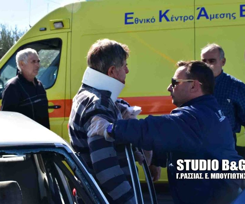 Ναύπλιο: Σοβαρό τροχαίο με δύο τραυματίες (vid)