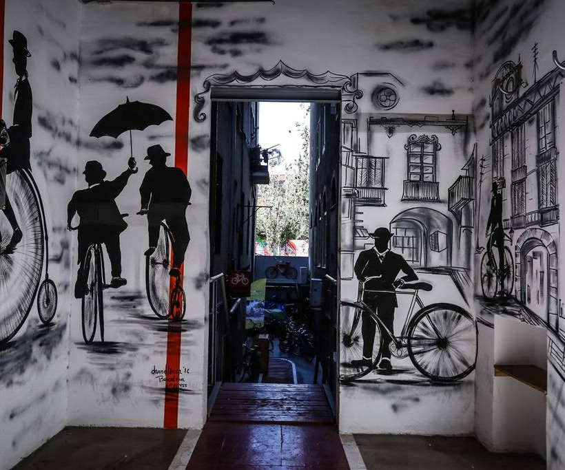 Μία βόλτα στην πολύχρωμη και λαμπερή Βαρκελώνη (photos)