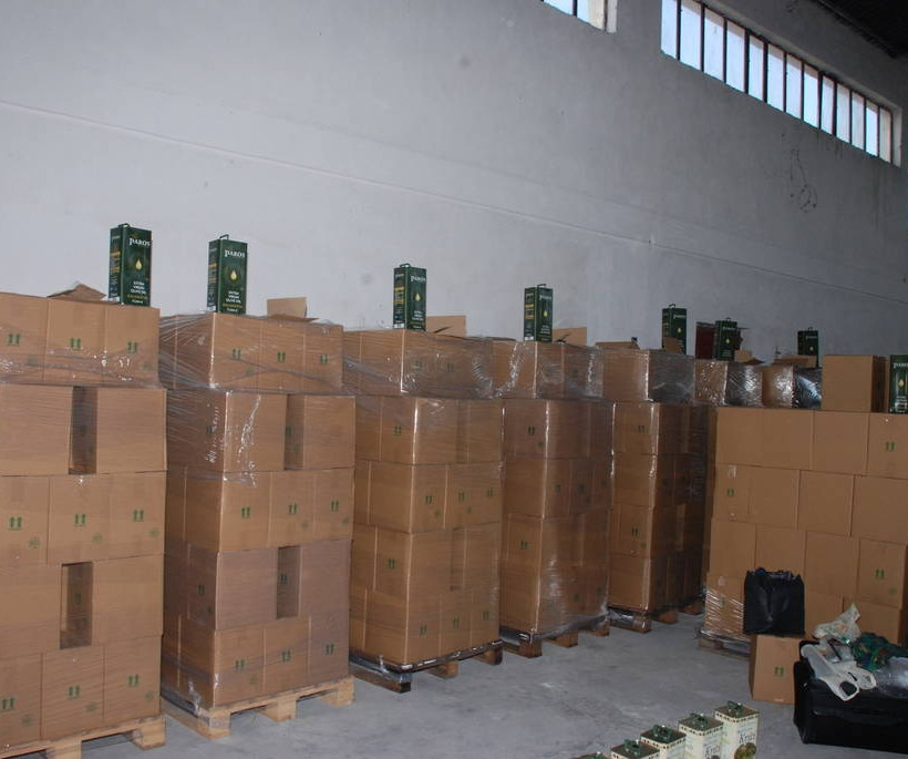 Εγκληματικό: Νόθευαν ηλιέλαιο με χρωστικές ουσίες και το πουλούσαν για ελαιόλαδο! (pics)