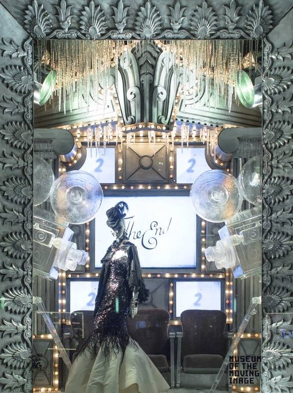 Νέα Υόρκη: Φαντασμαγορικές οι χριστουγεννιάτικες βιτρίνες της Πέμπτης Λεωφόρου (Pics)