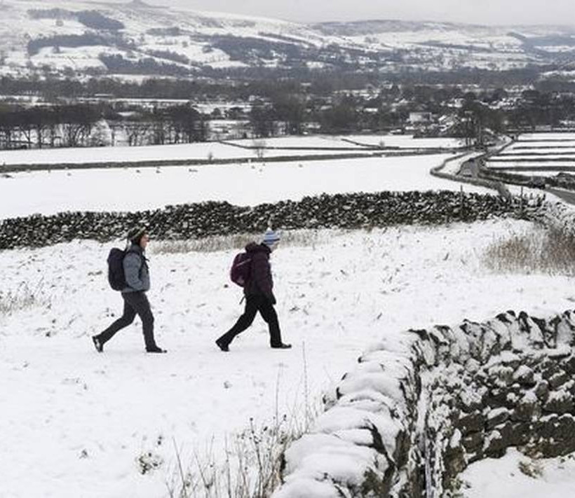 Θάφτηκε στο χιόνι η Βρετανία: Σφοδρές χιονοπτώσεις σε όλη τη χώρα (pics)
