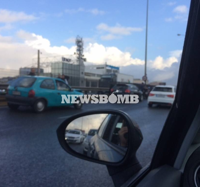 ΕΚΤΑΚΤΟ: Τροχαίο - ΣΟΚ στην Εθνική Οδό Αθηνών - Λαμίας (σοκαριστικές εικόνες και βίντεο)