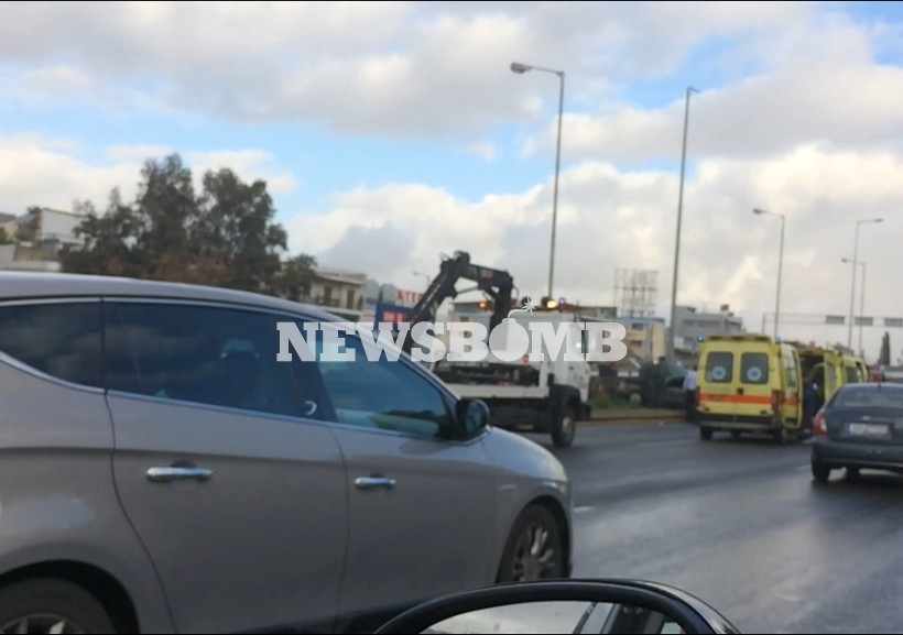 ΕΚΤΑΚΤΟ: Τροχαίο - ΣΟΚ στην Εθνική Οδό Αθηνών - Λαμίας (σοκαριστικές εικόνες και βίντεο)