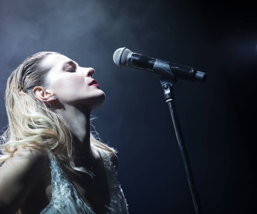 Νατάσσα Μποφίλιου «Μπελ Ρεβ» για τρεις ακόμα παραστάσεις   