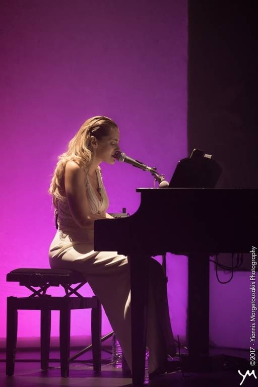 Νατάσσα Μποφίλιου «Μπελ Ρεβ» για τρεις ακόμα παραστάσεις   