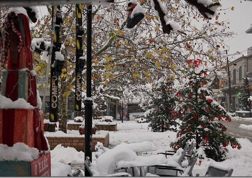 Στα λευκά η όμορφη Αμφίκλεια (pics)