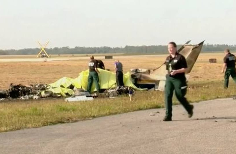 Οικογενειακή τραγωδία: Πέντε νεκροί από πτώση αεροσκάφους (pics)