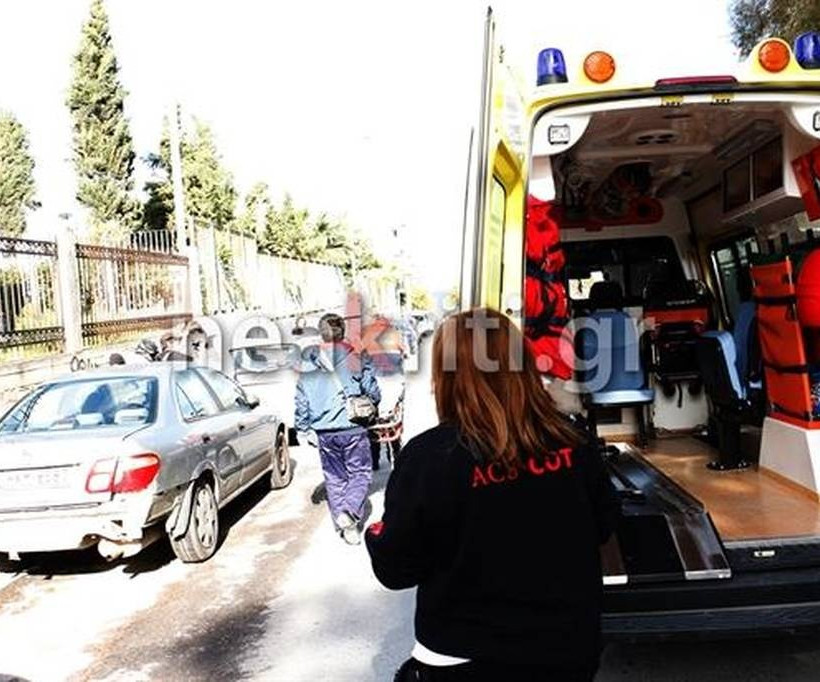 Συναγερμός στο ΕΚΑΒ - σε κωματώδη κατάσταση εντοπίστηκε νεαρός