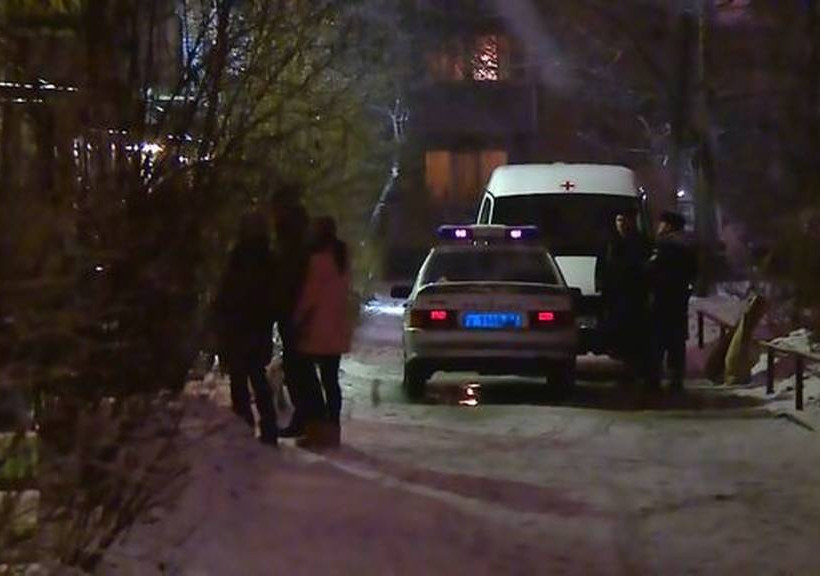 Φρικτό έγκλημα: Έκοψε το κεφάλι του φίλου του και το πέταξε από το παράθυρο (Pics)