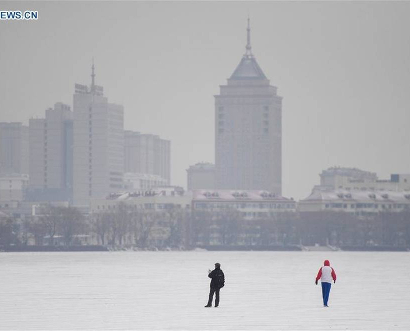 Σφοδρές χιονοπτώσεις «παρέλυσαν» την Κίνα - Τουλάχιστον 21 νεκροί (Pics)