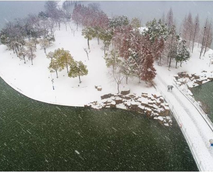 Σφοδρές χιονοπτώσεις «παρέλυσαν» την Κίνα - Τουλάχιστον 21 νεκροί (Pics)