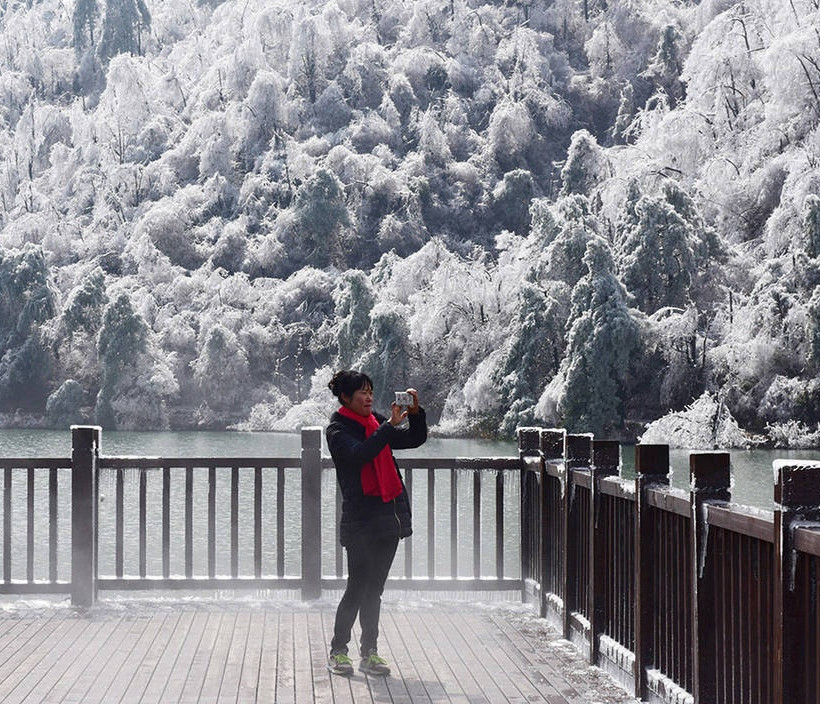 Σφοδρές χιονοπτώσεις «παρέλυσαν» την Κίνα - Τουλάχιστον 21 νεκροί (Pics)