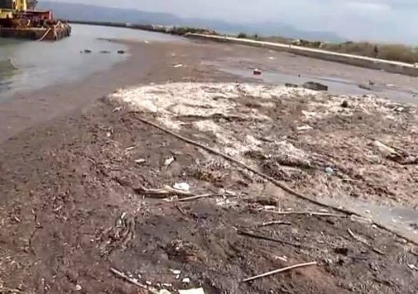 Νέα Κέρκυρα: Τραγική η κατάσταση στο λιμάνι της Λευκίμμης. (Φωτ. – Βίντεο)