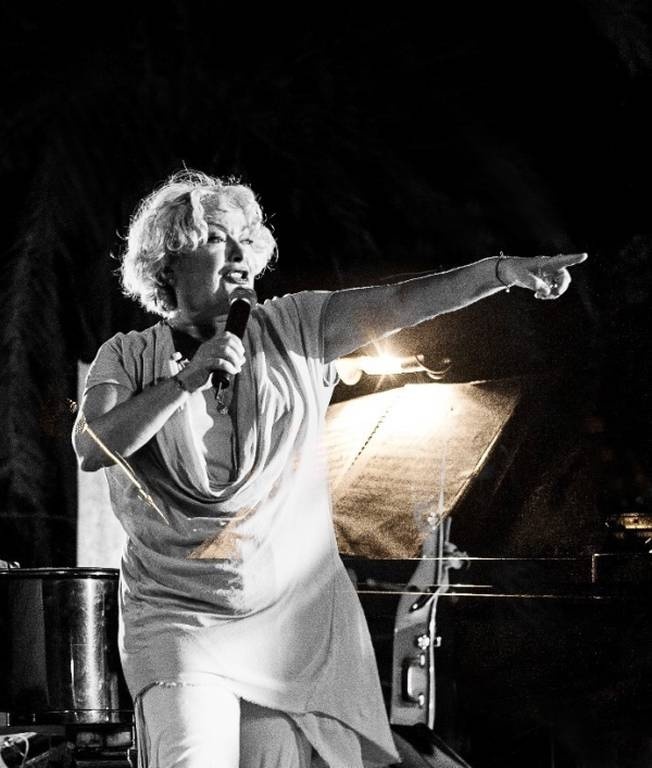 Η Τάνια Τσανακλίδου στο Σταυρό του Νότου 