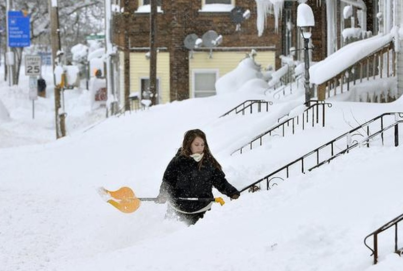 Σαρώνει τα πάντα στο πέρασμά της η «Φρειδερίκη» - Νεκροί και χάος στις μετακινήσεις (pics+vid)