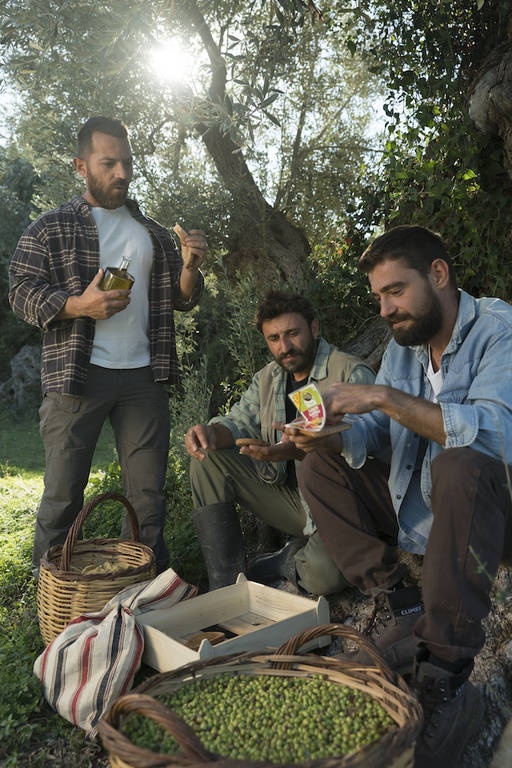 Η Creta Farms Δοξάζει το Ελαιόλαδο με έναν Ύμνο στις Ρίζες Όλων Μας