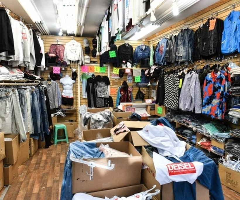 H DIESEL δημιουργεί ένα νέο λογότυπο -το DEISEL!