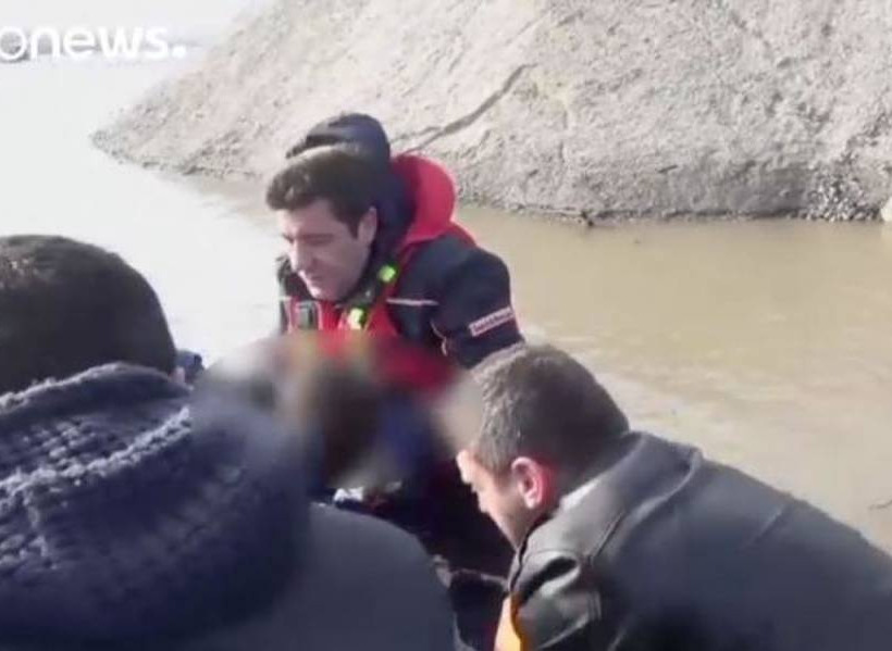 Τραγωδία στον Έβρο: Τουρκάλα δασκάλα και τα δύο παιδάκια της τα θύματα – Σοκαριστικές εικόνες