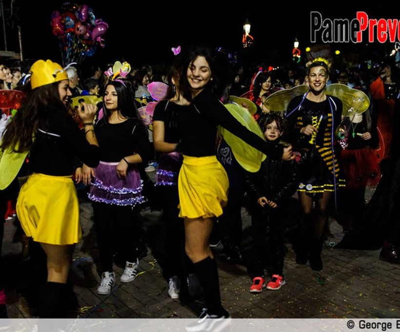 Πρέβεζα: Καρναβάλι μόνο για γυναίκες (pics)