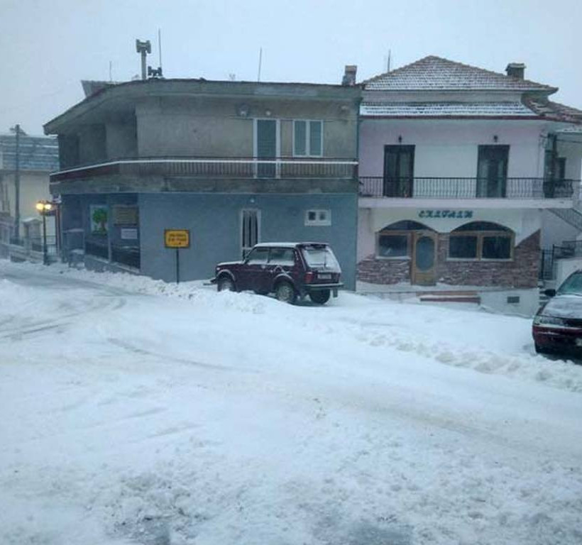 Καιρός: Η «Λητώ» σκέπασε τη χώρα - Πού σημειώνονται προβλήματα - Ποιοι δρόμοι είναι κλειστοί