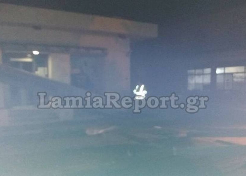 Φθιώτιδα: Ανατίναξαν ΑΤΜ και έφυγαν με 48.000 ευρώ (pics)